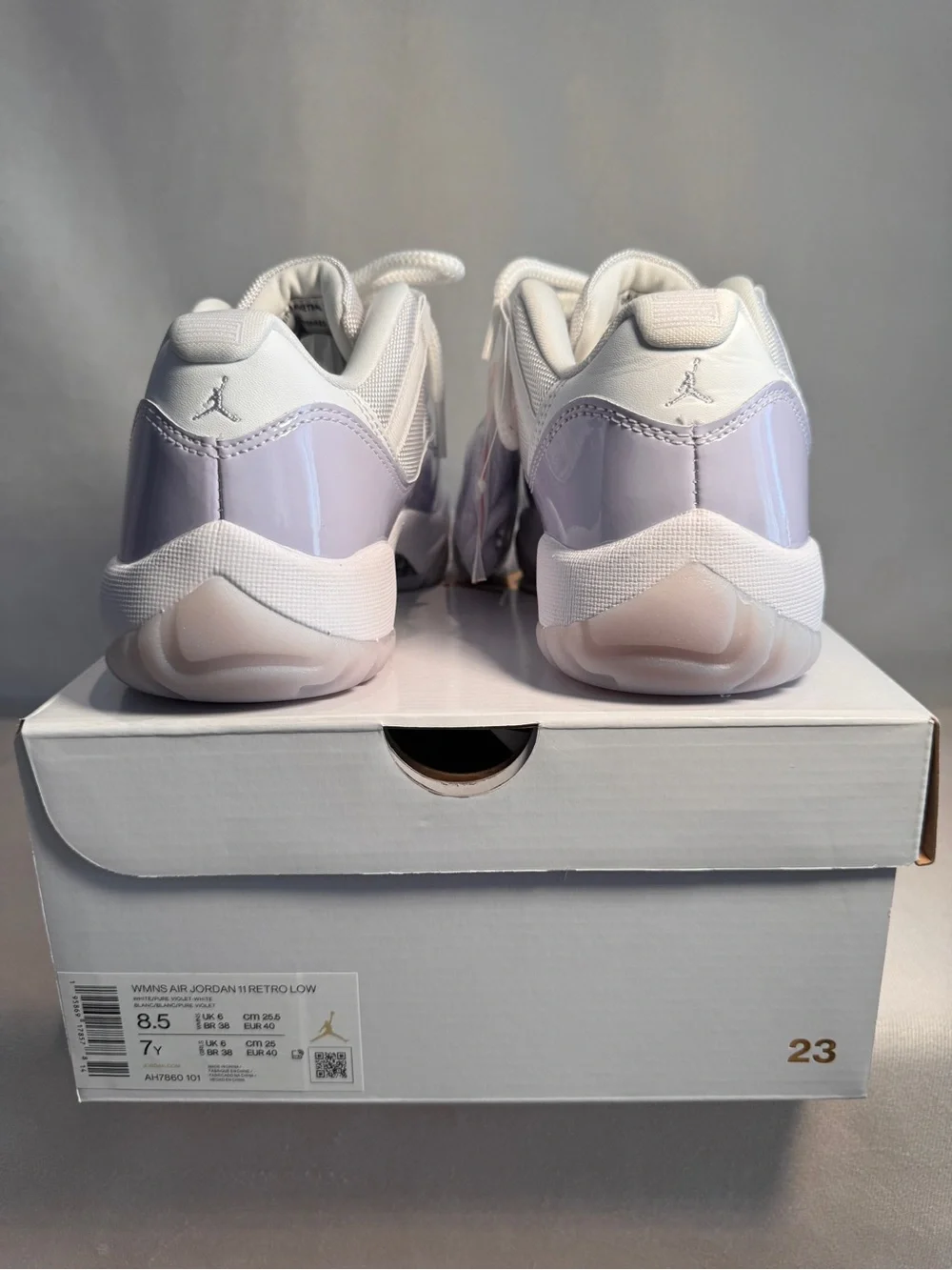 Nike Air Jordan 11 Low 